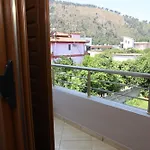 Fjorentin Διαμέρισμα Μπεράτ