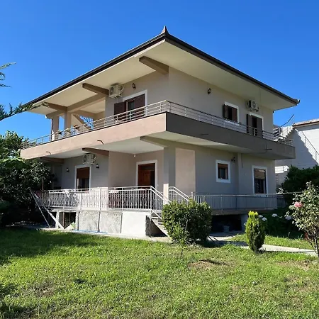 Fjorentin Apartment Berat