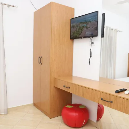 Apartment Fjorentin